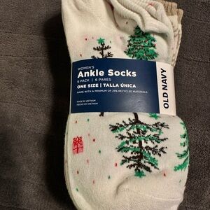 Old Navy Festive Santa Ankle Socks - Navy and Green